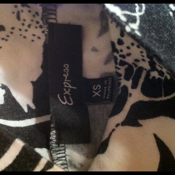 Two express mock turtle neck tees - Picture 4 of 4