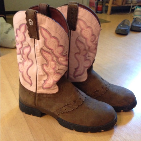🚫Reserved🚫 Justin Pink Cowgirl Boots Size 8.5