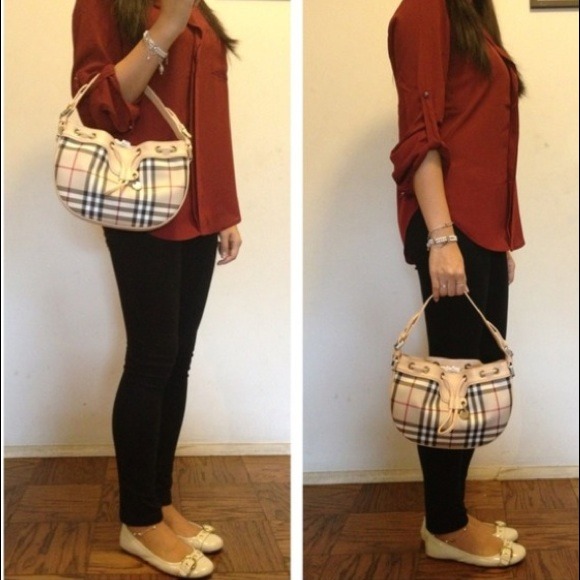🚫Sold🚫Burberry nova-checked bag