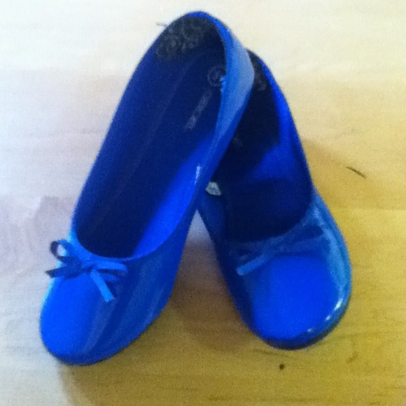 🐥RESERVED🐢 Shiny blue flats for @ashlycorrin