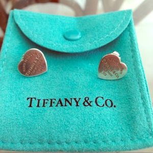 Authentic tiffanys sterling silver earrings.