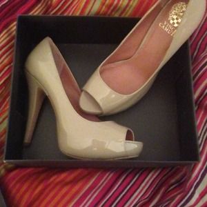 Size 9 vince camuto