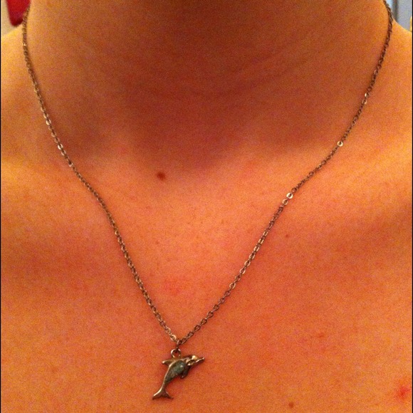 Adorable Necklace w/ Small Dolphin Pendant!!!