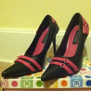 Black/Pink heels