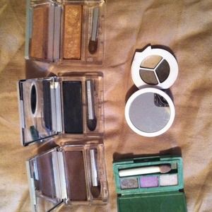 Bundled-Clinique eyeshadow
