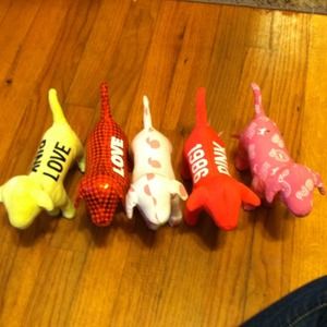 Victoria's Secret PiNk dogs