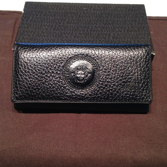 Accessories - 🚫SOLD🚫Authentic Versace leather 6 key holder