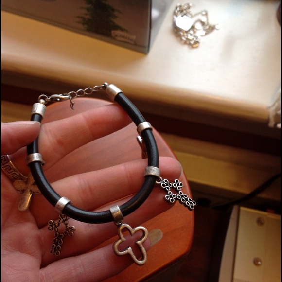 🌹SOLD🌹Celtic cross bracelet - Picture 2 of 2