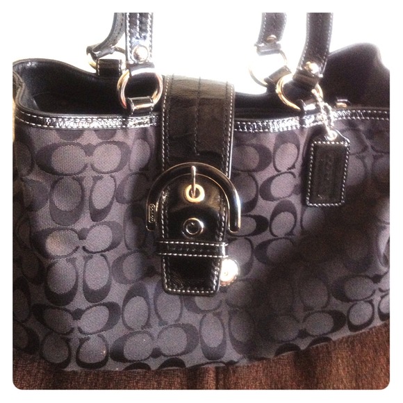 Authentic black coach purse - Picture 1 of 3