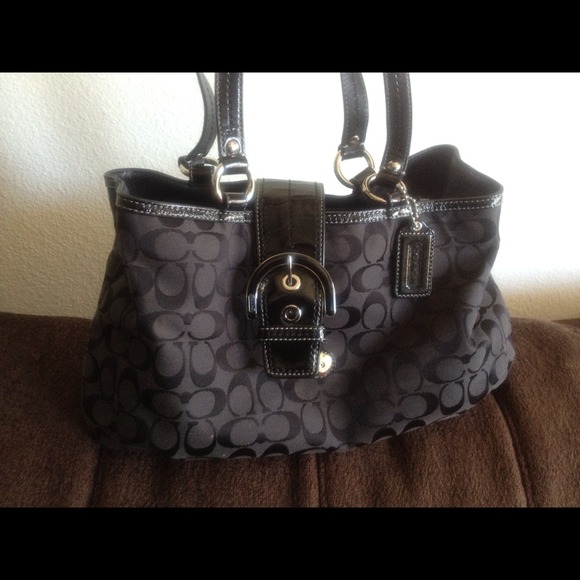 Authentic black coach purse - Picture 2 of 3