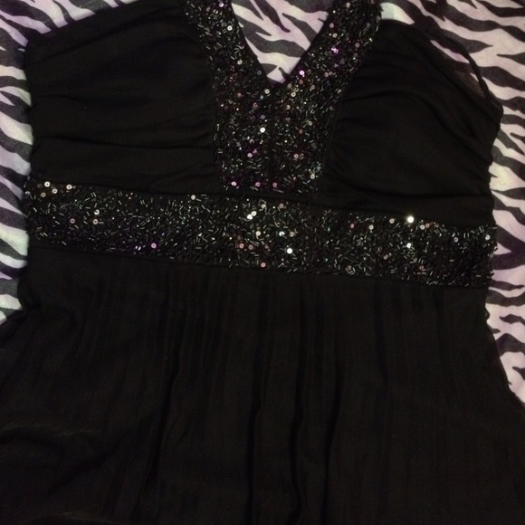 Medium Marilyn Monroe Style Dress - Picture 2 of 4