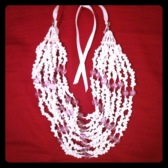 ⭐Reduced⭐ Express shell necklace
