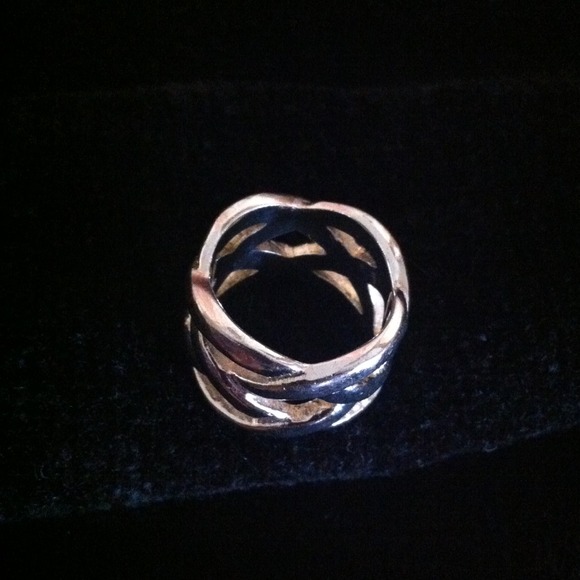 /SOLD/Sterling silver ring🔴reduced🔴 - Picture 2 of 3