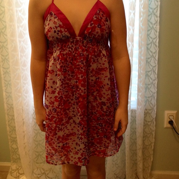 Beautiful Spring dress - Picture 3 of 3