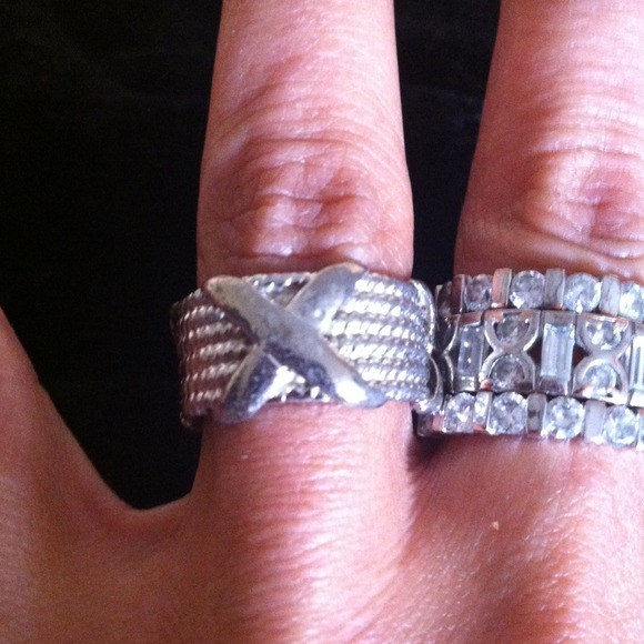 Silver ring - Picture 3 of 3