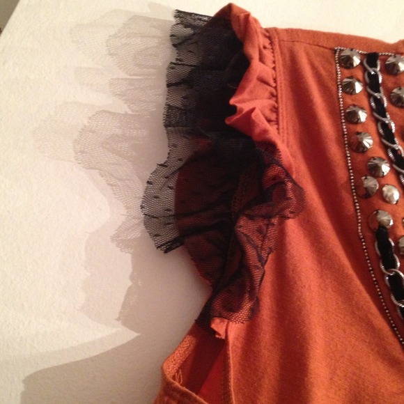 Burnt Orange Top with studs in Shape of necklace - Picture 3 of 3