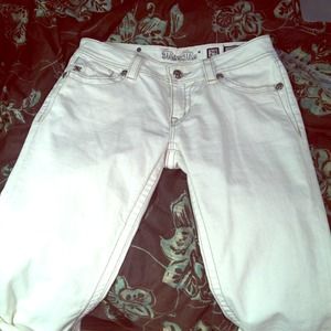 Solid White MissMe Capris