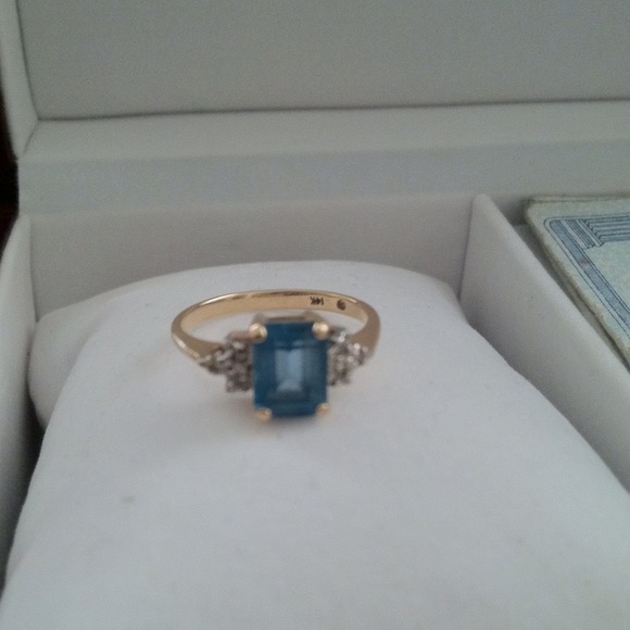 Topaz 14k ring