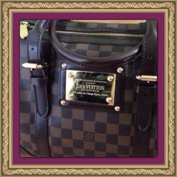 Authentic LV Make offer if u want. - Picture 2 of 4