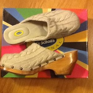 Dr Scholls Cardigan clogs in Oatmeal