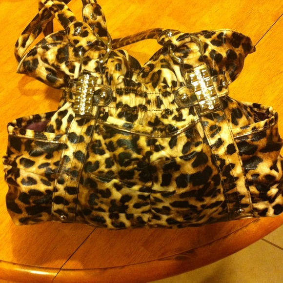 Leopard purse! - Picture 2 of 4