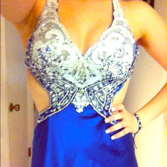 Prom dress. Worn once, perfect condition. - Picture 1 of 4