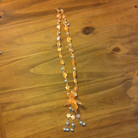 Pearl & ribbon necklace