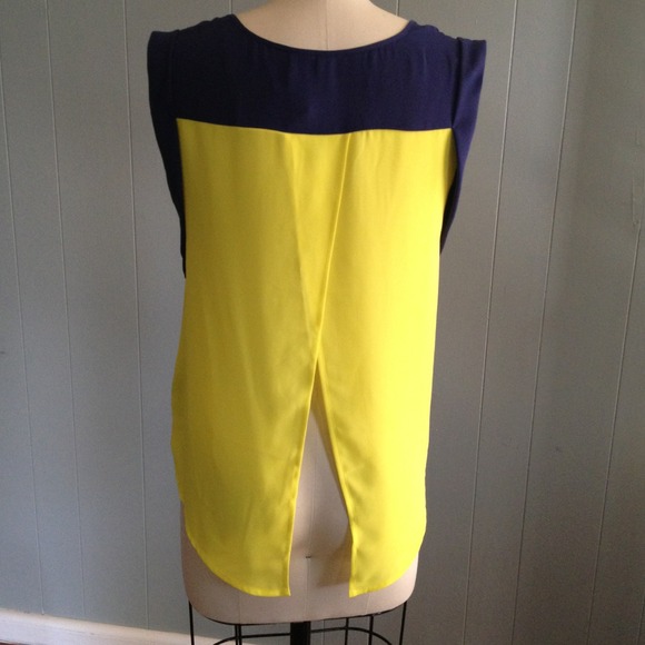 Neon yellow blouse - Picture 2 of 3