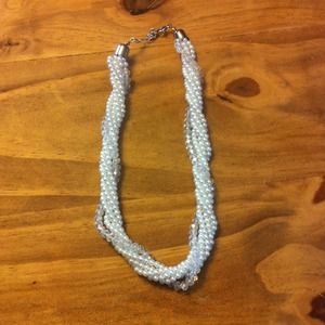 Pearl strand necklace