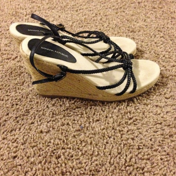 💥Reduced💥Banana republic wedge