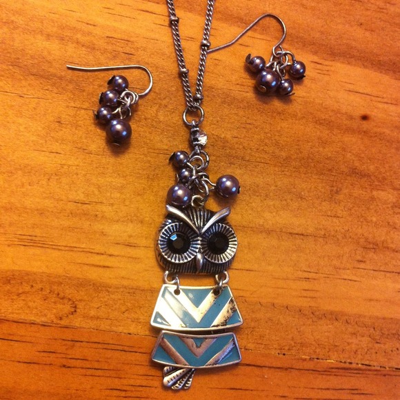 Owl necklace and earring set