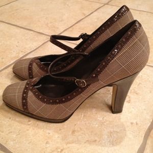 Circa Joan & David shoes. Only worn once!!