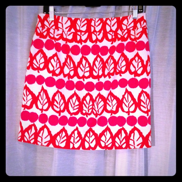 **SOLD** Kate spade red and pink print skirt