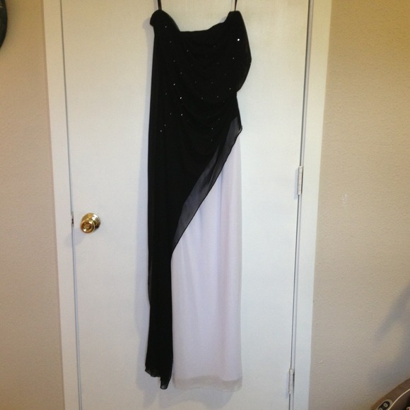 SOLD-Gown-floor length
