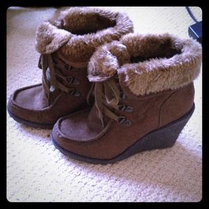 Brown Fur Wedges