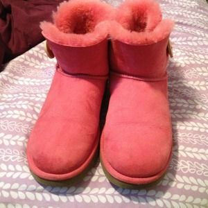 Bailey button uggs