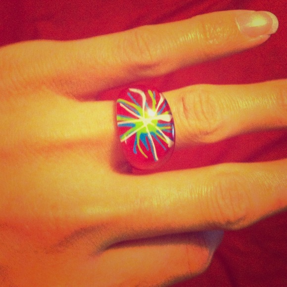 Color splatter ring