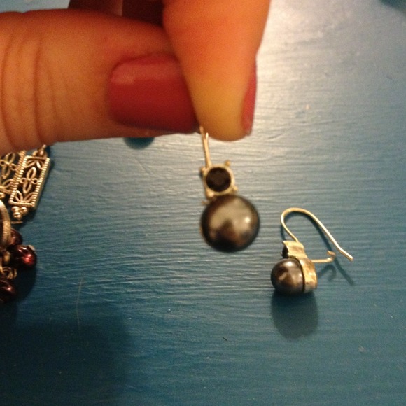 SOLD Earring bundle - Picture 2 of 4