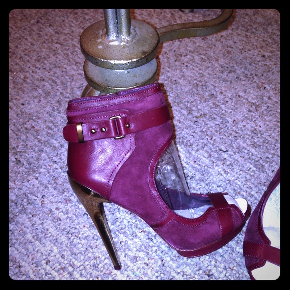 Runway BCBG maxazria shoe - Picture 5 of 5