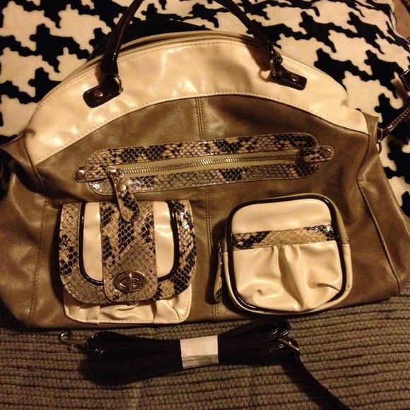 Convertable satchel ;) - Picture 4 of 4