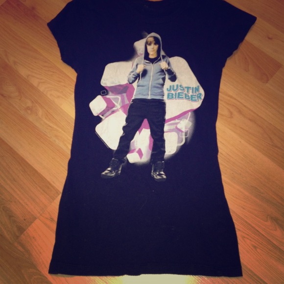 Justin Bieber short sleeved t-shirt!