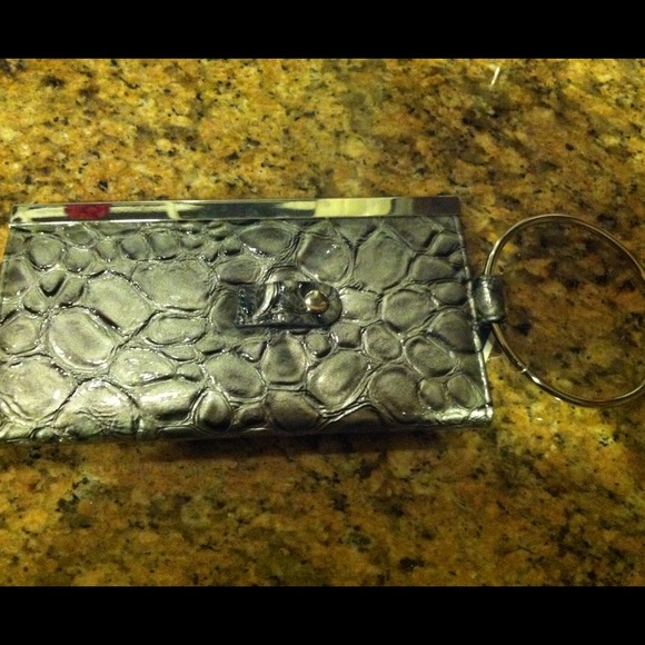 🚩Reduced🚩Cutest wristlet/clutch ever! - Picture 2 of 3