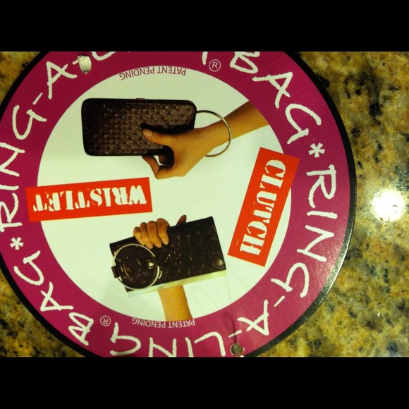 🚩Reduced🚩Cutest wristlet/clutch ever! - Picture 3 of 3