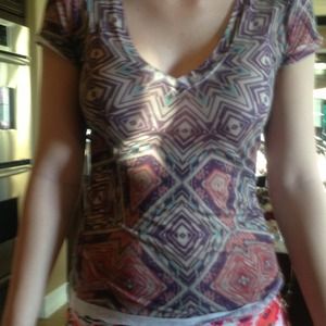 Patterned t-shirt