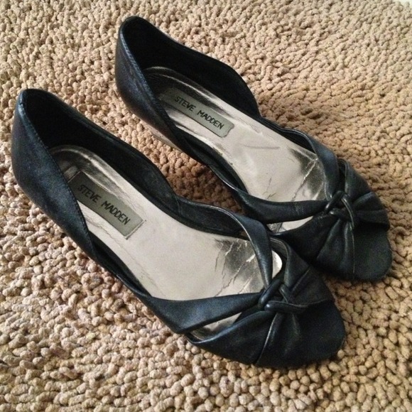 Steve Madden baby black wedges