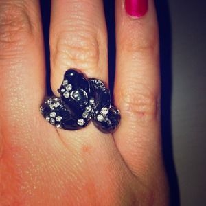 ⬇Price Reduced⬇ Bling snake ring