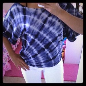 Bebe tie die blue and white top with wide sleeves