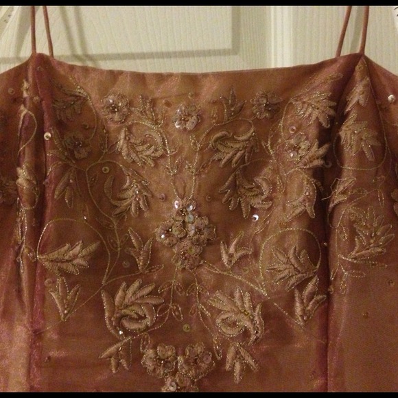 Long Dress. - Picture 2 of 4