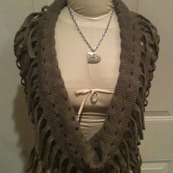 🆕WOT Infinity scarf!