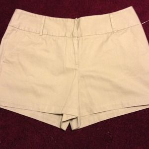 Khaki plus size shorts size 18